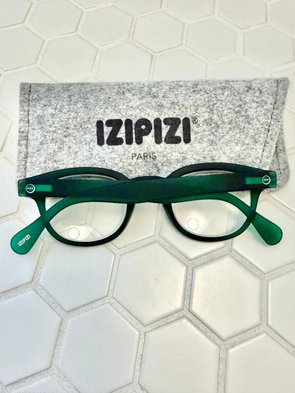 IZIPIZI Paris Green Reading Glasses Readers +2.50 w/ Felt Case
